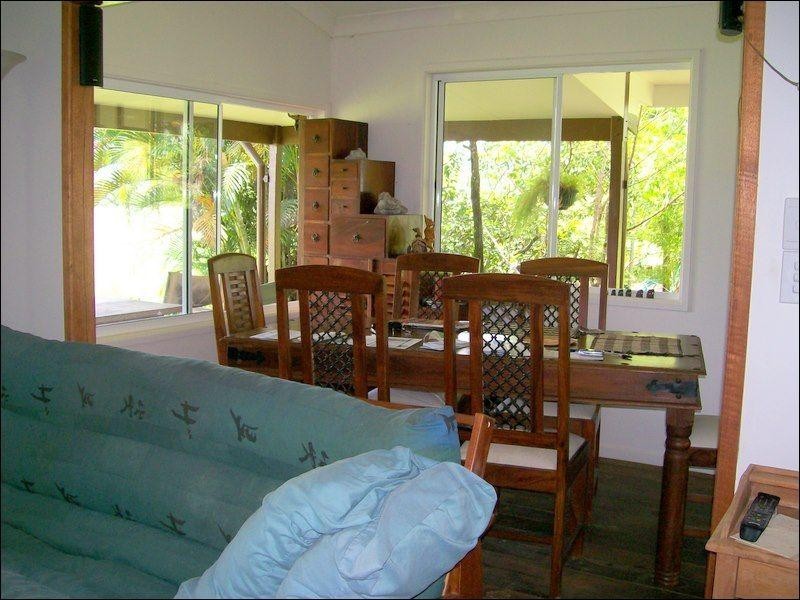 12 McRobbie Road, Silkwood QLD 4856