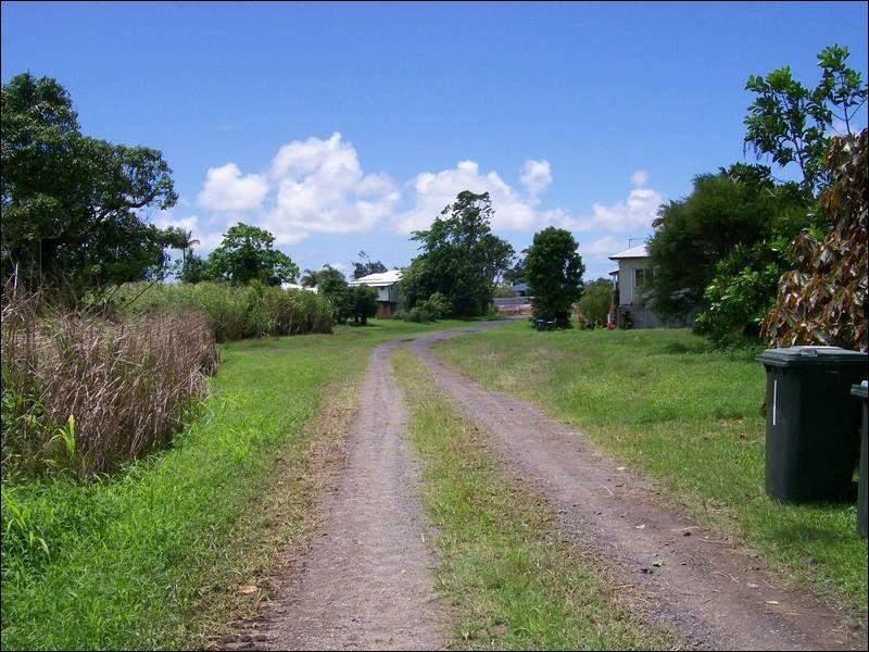 12 McRobbie Road, Silkwood QLD 4856