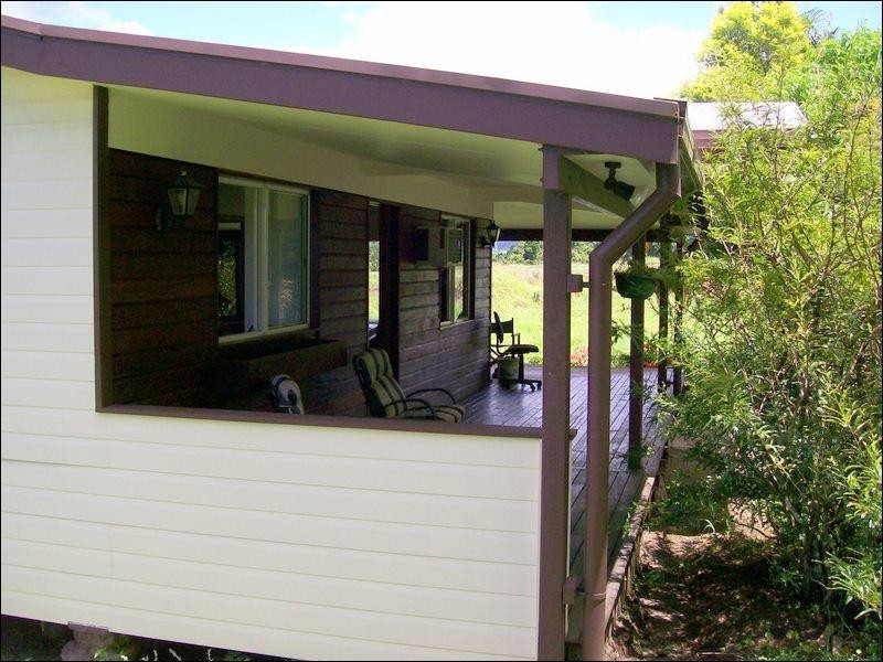 12 McRobbie Road, Silkwood QLD 4856