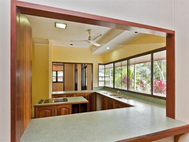 409 Flying Fish Point Road, Innisfail QLD 4860