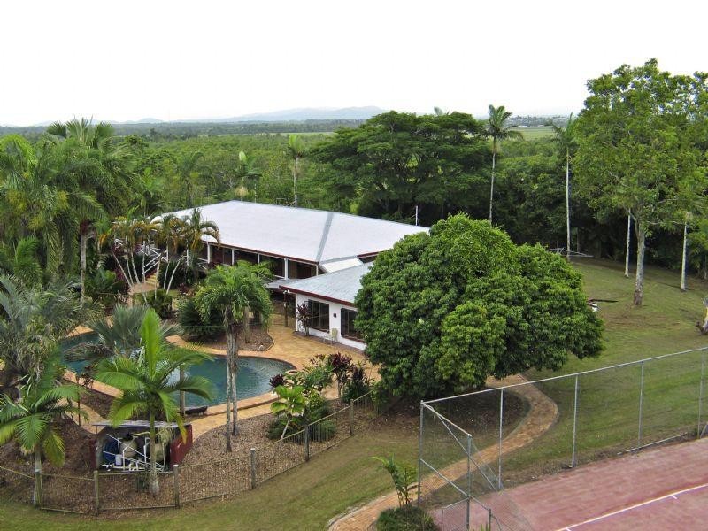 409 Flying Fish Point Road, Innisfail QLD 4860