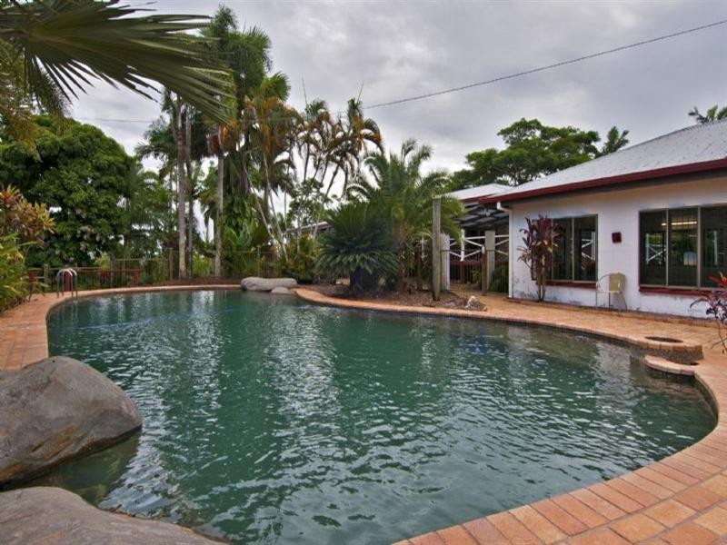 409 Flying Fish Point Road, Innisfail QLD 4860
