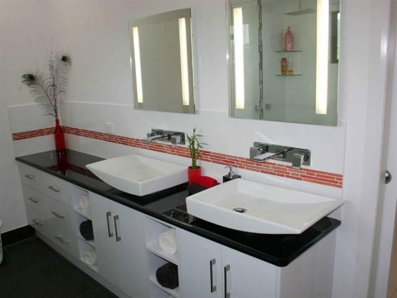 24 Bulgaru Road, Etty Bay QLD 4858