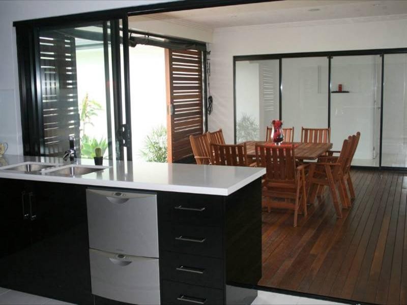 24 Bulgaru Road, Etty Bay QLD 4858