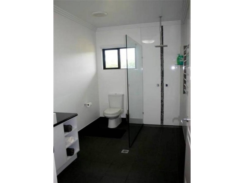 24 Bulgaru Road, Etty Bay QLD 4858