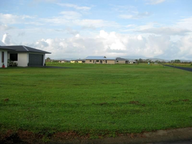 24 Bulgaru Road, Etty Bay QLD 4858