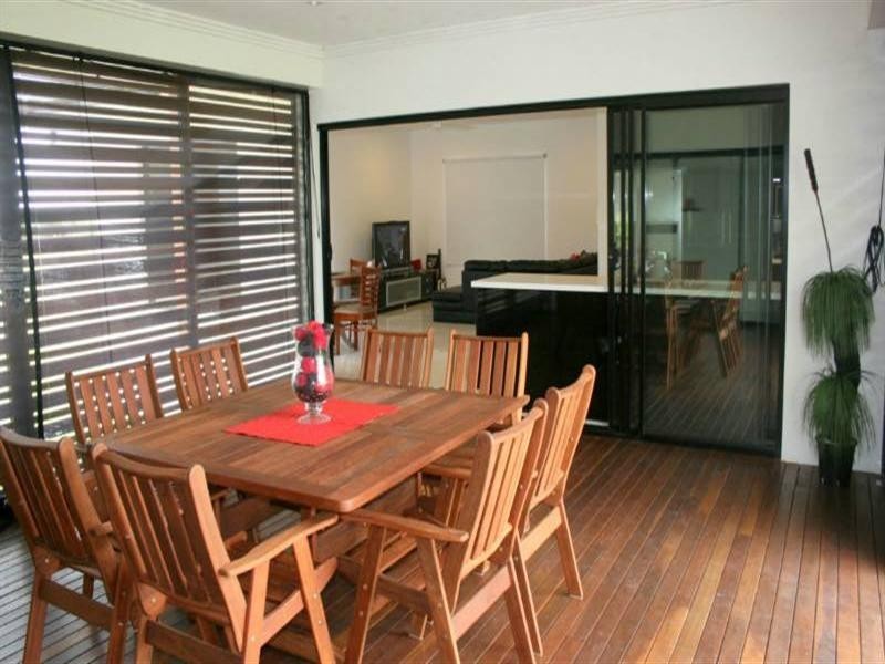 24 Bulgaru Road, Etty Bay QLD 4858