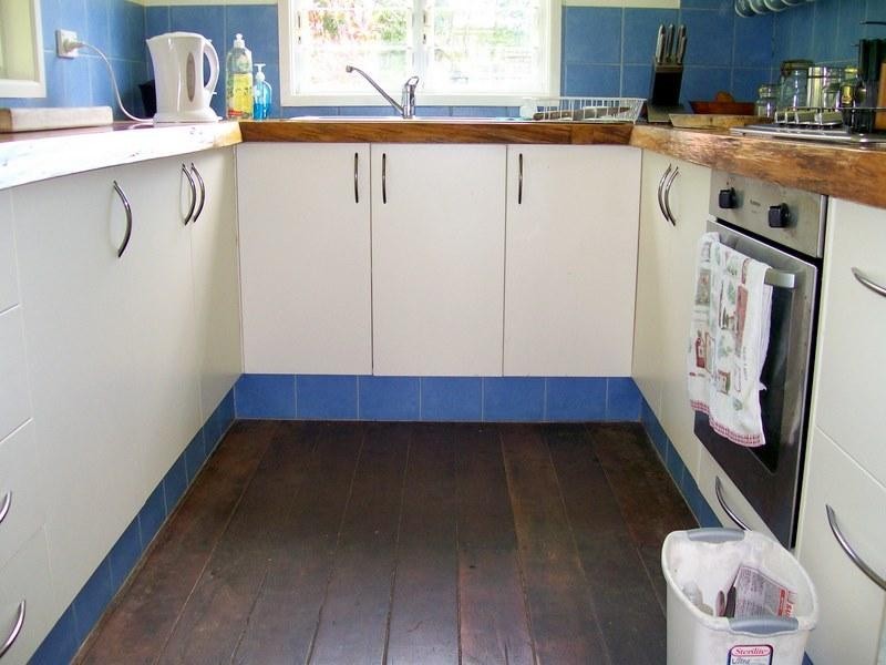 12 McRobbie Road, Silkwood QLD 4856