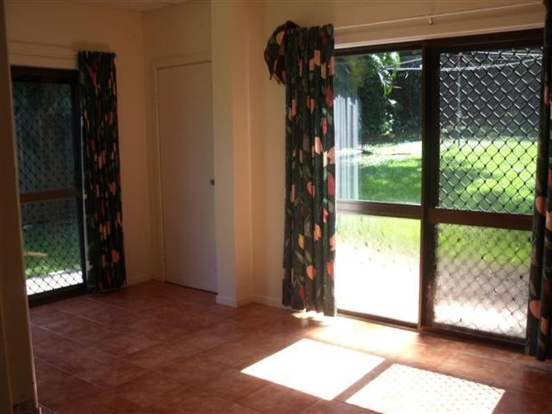 15 Enid Street, Flying Fish Point QLD 4860