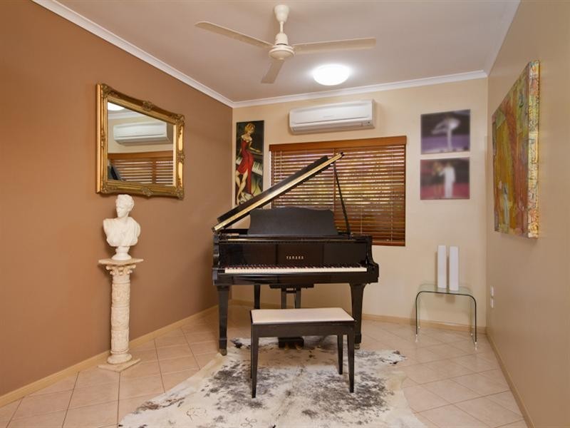 21 Peter Street, Innisfail QLD 4860