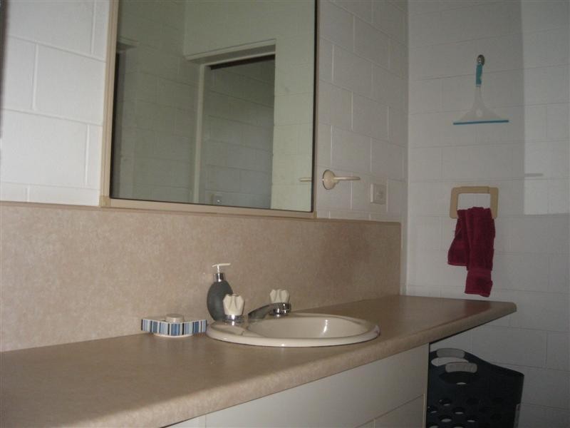 6 Cheshire Street, Wangan QLD 4871