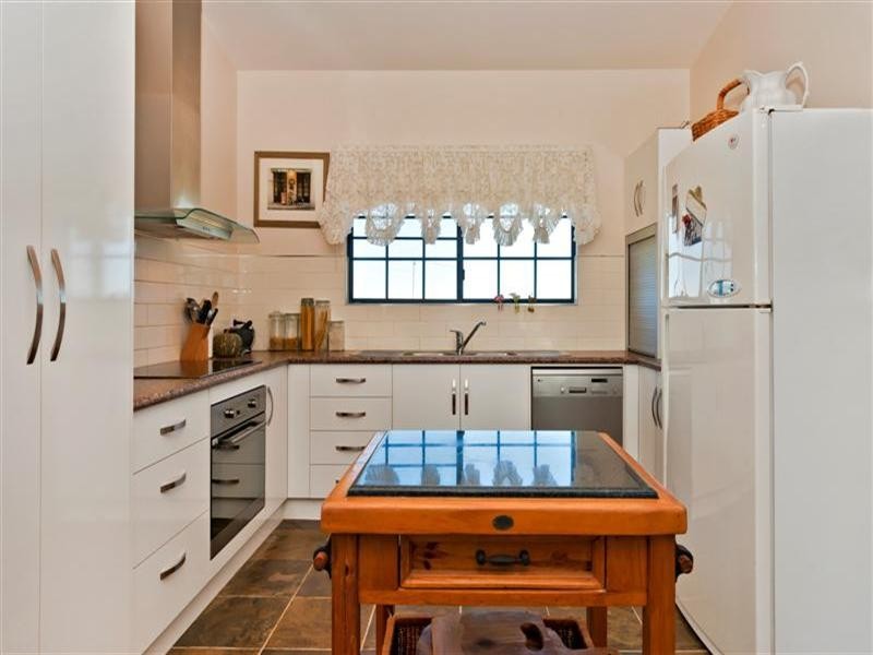 28 McCowatt, Garradunga QLD 4860