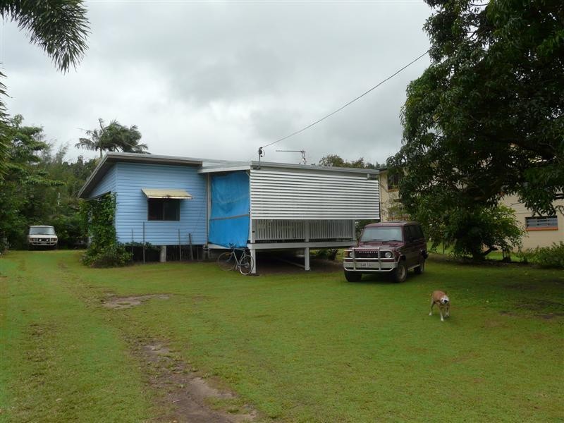 21 Judy Street, Flying Fish Point QLD 4860