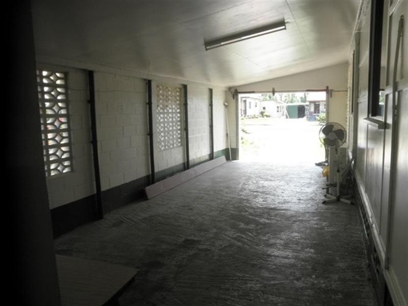 26 Glasgow, El Arish QLD 4855