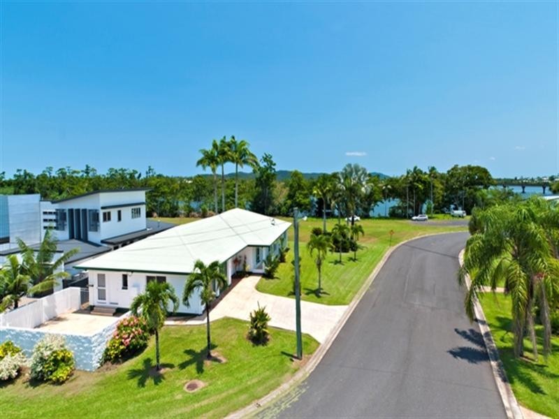 1 Paul, Innisfail QLD 4860