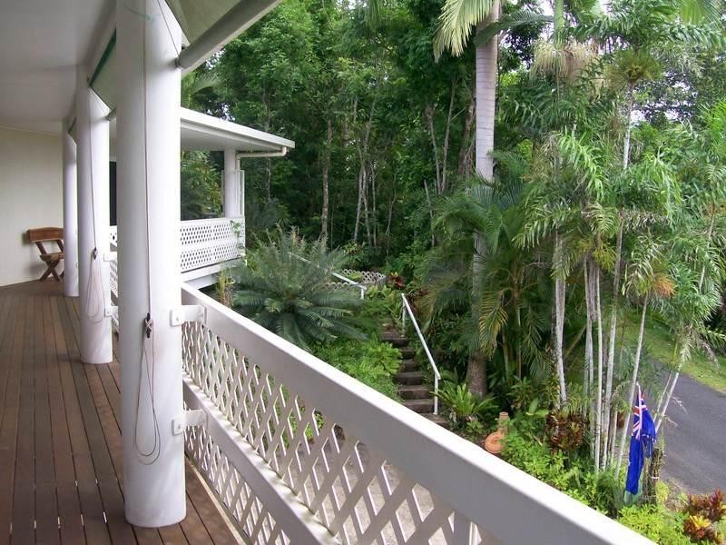 1 Maria Street, Flying Fish Point QLD 4860