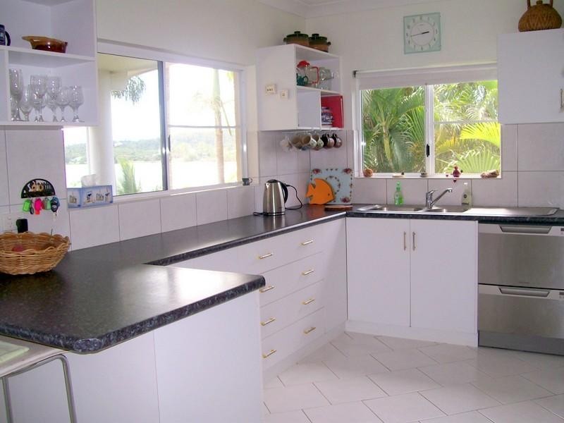 1 Maria Street, Flying Fish Point QLD 4860