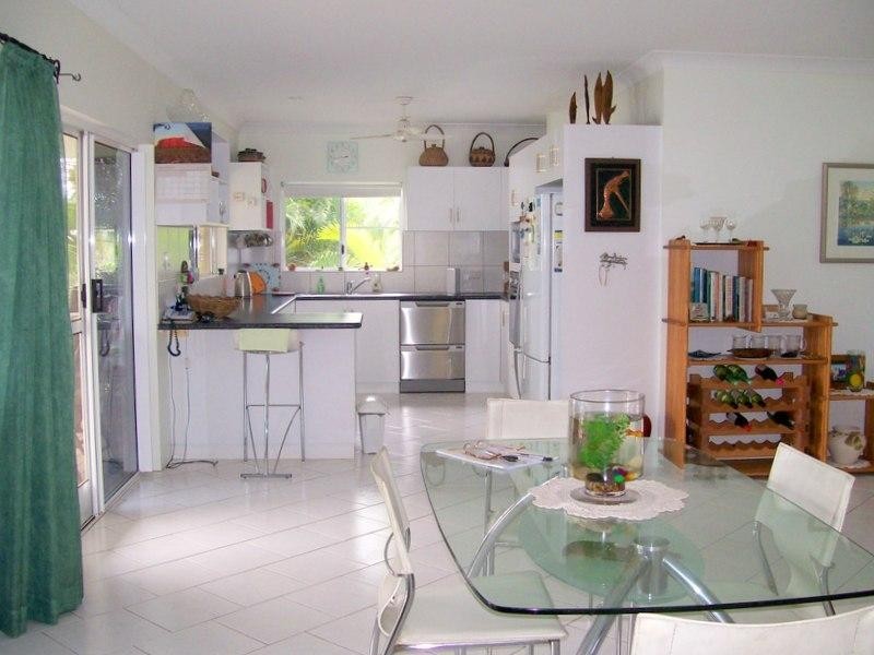 1 Maria Street, Flying Fish Point QLD 4860