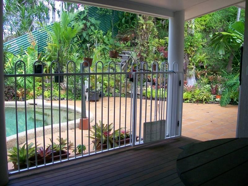 1 Maria Street, Flying Fish Point QLD 4860