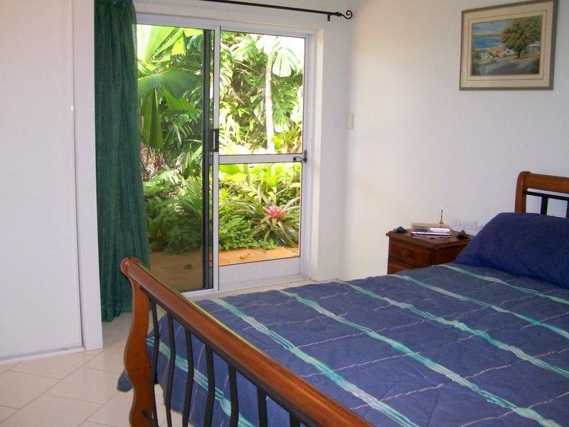 1 Maria Street, Flying Fish Point QLD 4860