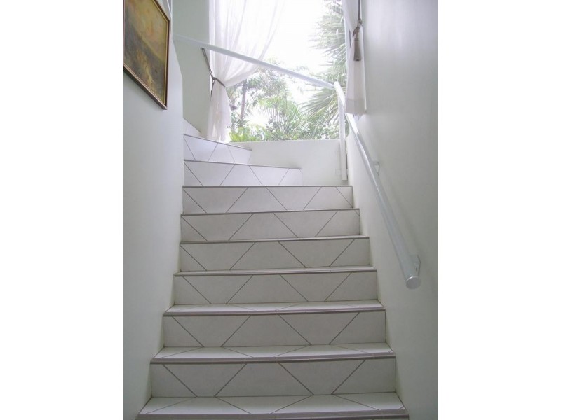 1 Maria Street, Flying Fish Point QLD 4860