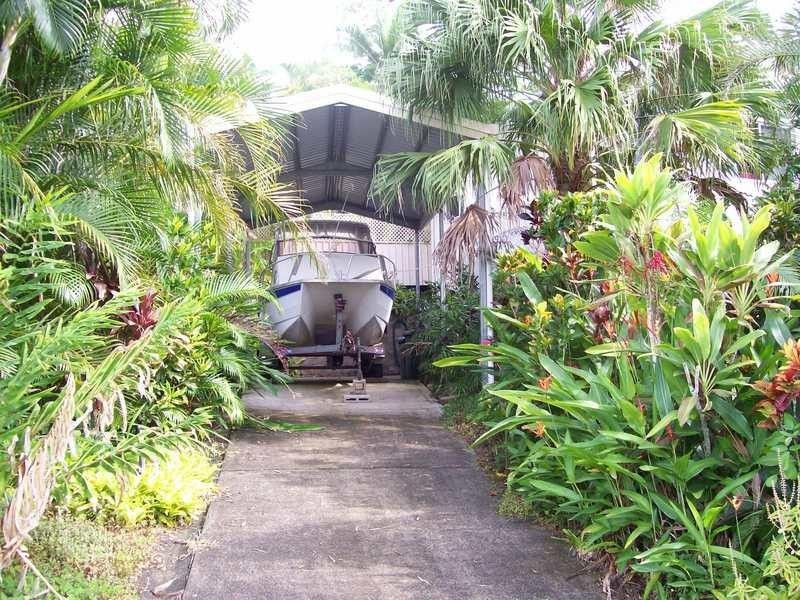 1 Maria Street, Flying Fish Point QLD 4860