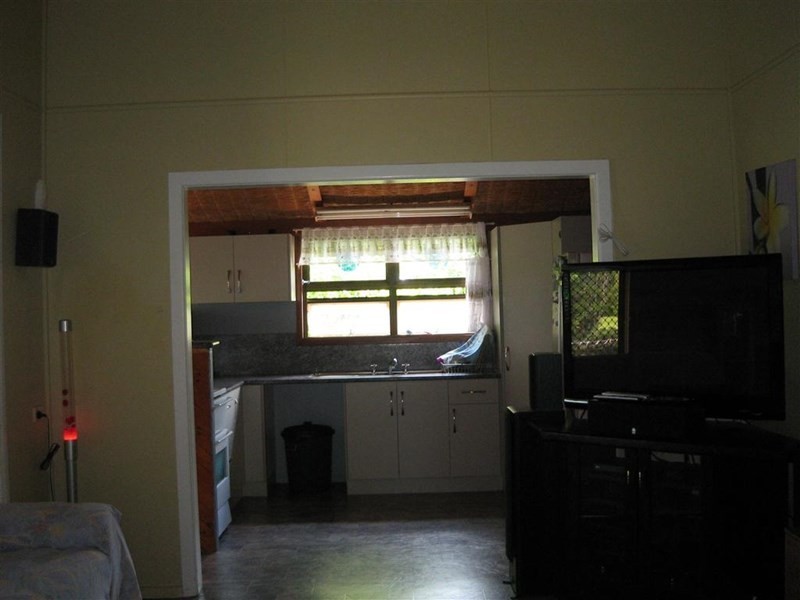 17 Middle Avenue, South Johnstone QLD 4859