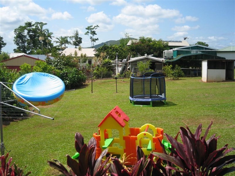 17 Middle Avenue, South Johnstone QLD 4859