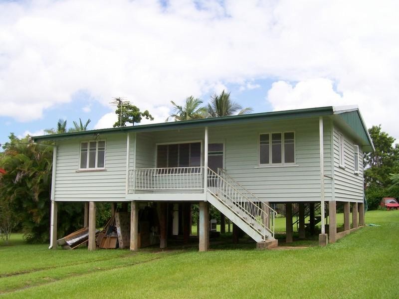 5 Walnut Street, Innisfail QLD 4860