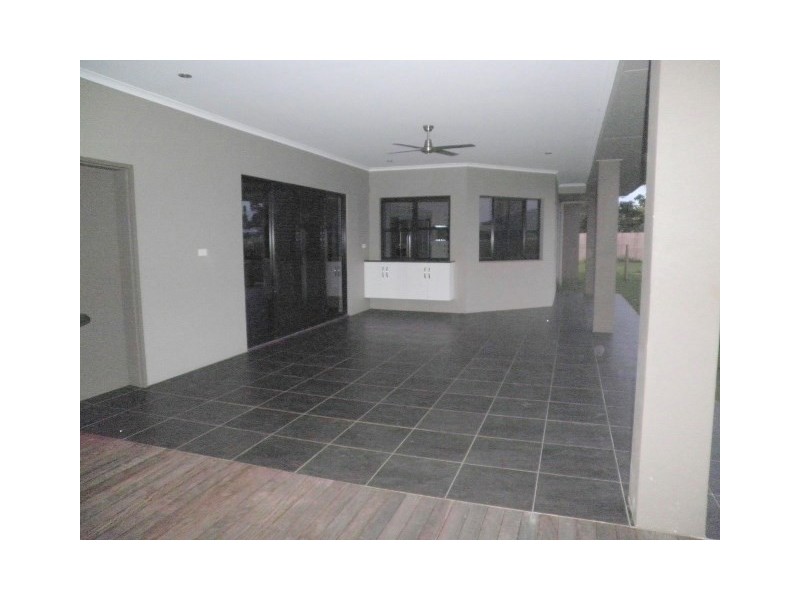 15 De Roma Close, Mena Creek QLD 4871