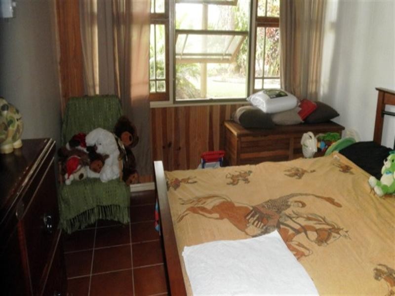 383 mena creek, Mena Creek QLD 4871