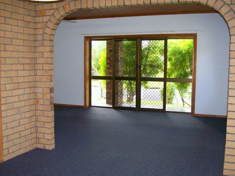 9 Bona Avenue, Belvedere, Innisfail QLD 4860