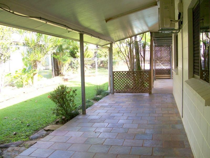 9 Bona Avenue, Belvedere, Innisfail QLD 4860