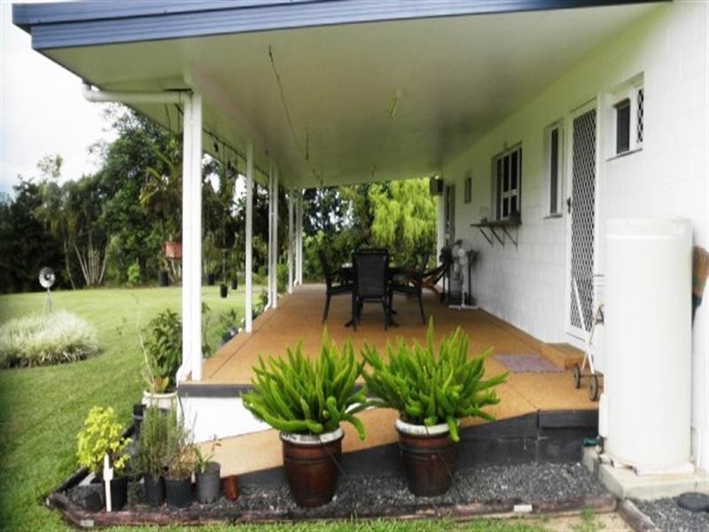 63 EDGERTON, Innisfail QLD 4860