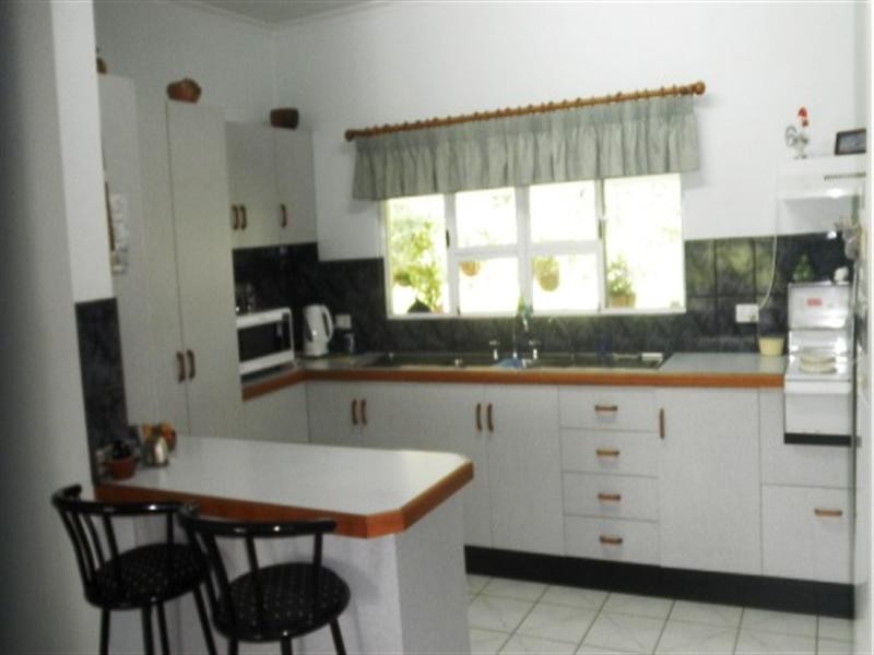 63 EDGERTON, Innisfail QLD 4860