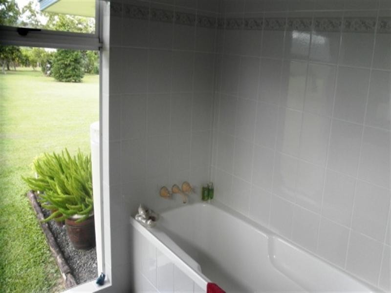 63 EDGERTON, Innisfail QLD 4860