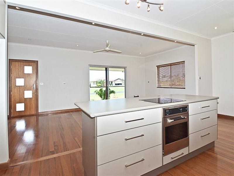 233 Etty Bay Road, Etty Bay QLD 4858