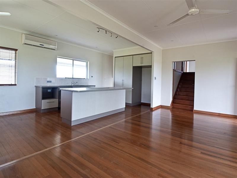 233 Etty Bay Road, Etty Bay QLD 4858
