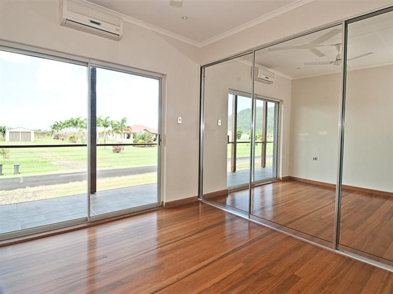 233 Etty Bay Road, Etty Bay QLD 4858
