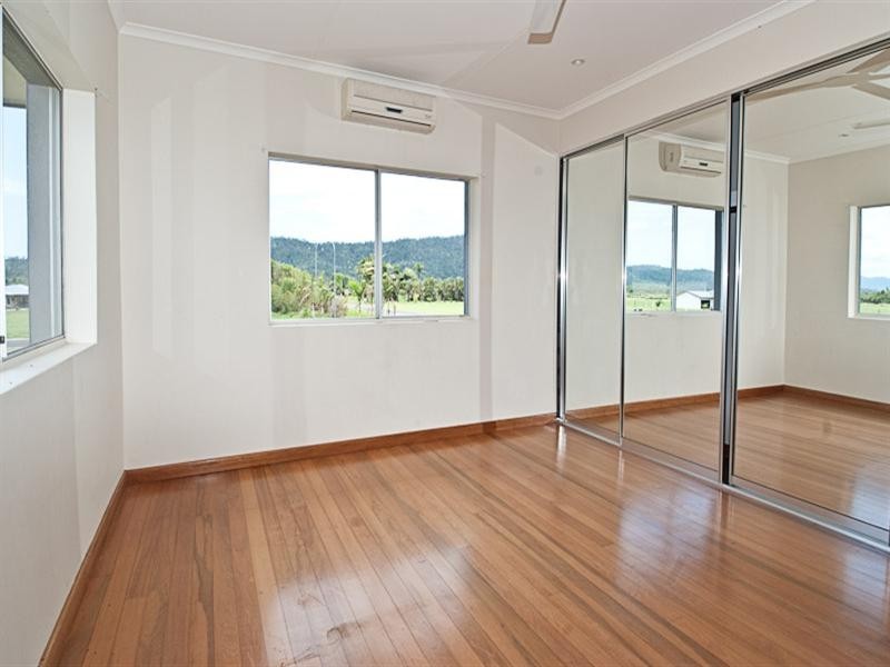 233 Etty Bay Road, Etty Bay QLD 4858