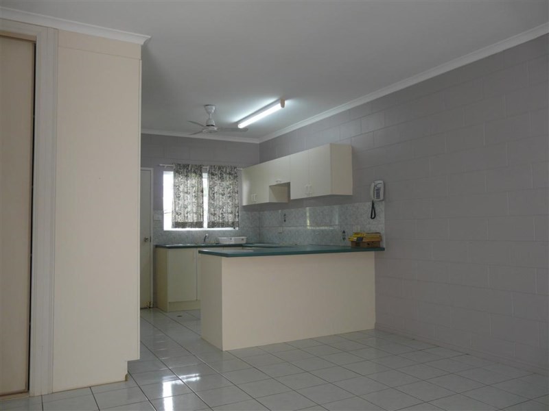 2/6 Reynolds Road, Innisfail Estate QLD 4860