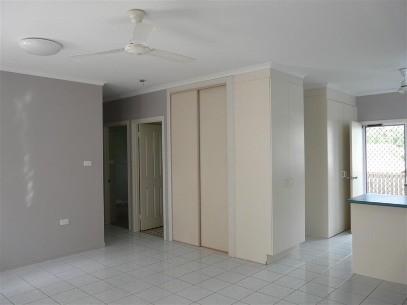 2/6 Reynolds Road, Innisfail Estate QLD 4860