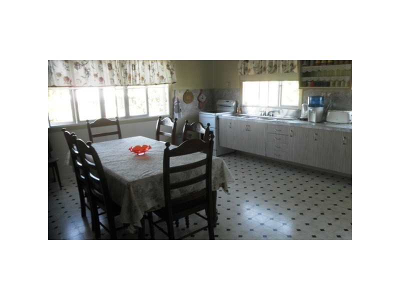 15 EDWARD, Silkwood QLD 4856