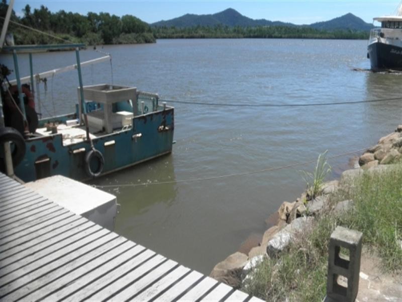 3 PAYNE, Innisfail QLD 4860