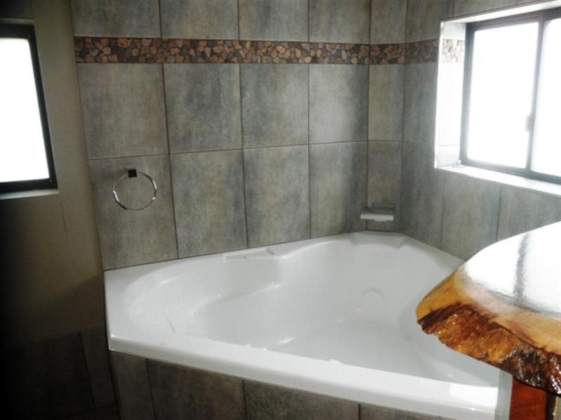 64 NEWMAN, Moresby QLD 4871