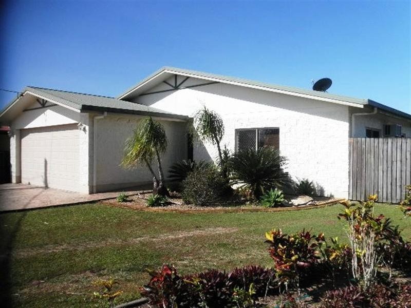 8 Broad, Etty Bay QLD 4858