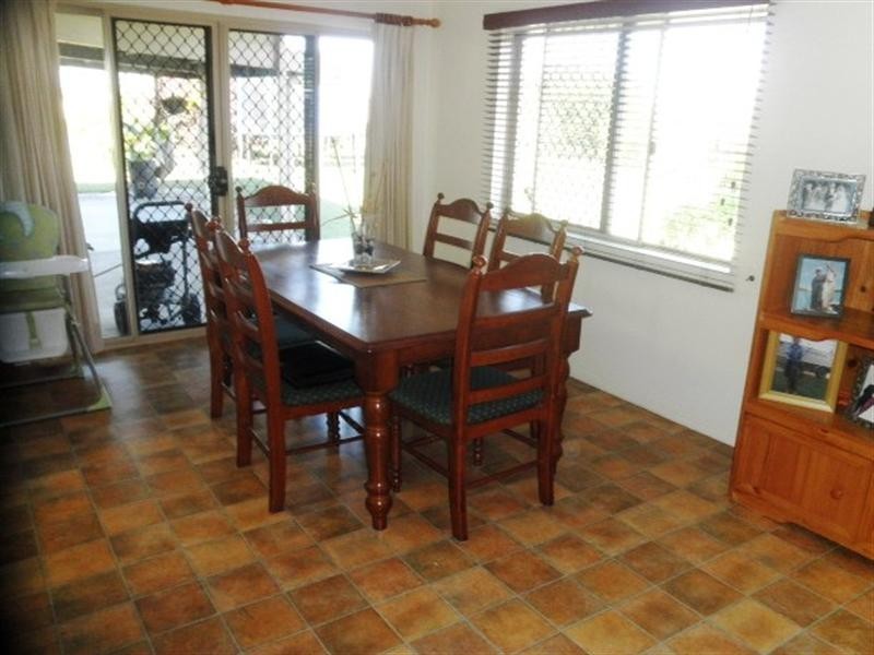 8 Broad, Etty Bay QLD 4858