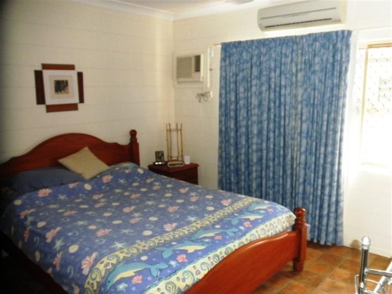 8 Broad, Etty Bay QLD 4858