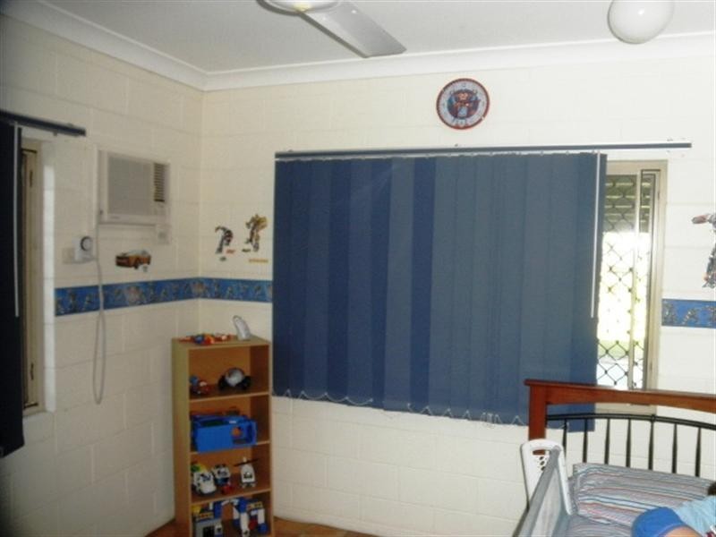 8 Broad, Etty Bay QLD 4858