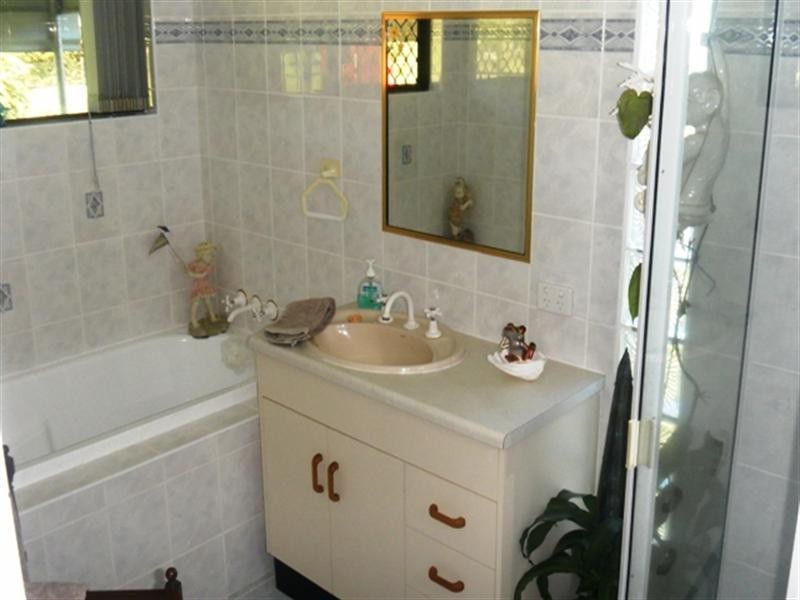 174 ETTY BAY Road, Etty Bay QLD 4858